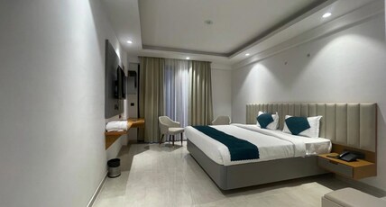 Hotel Omaxe Mini Hazratganj Room Type - Delhi Capitals