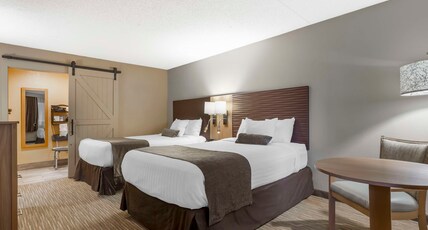 Best Western Plus Landing View Inn & Suites Room Type - Accessible - 2 Double, Mobility Accessible, Bathtub, Non-Smoking, Full Breakfast