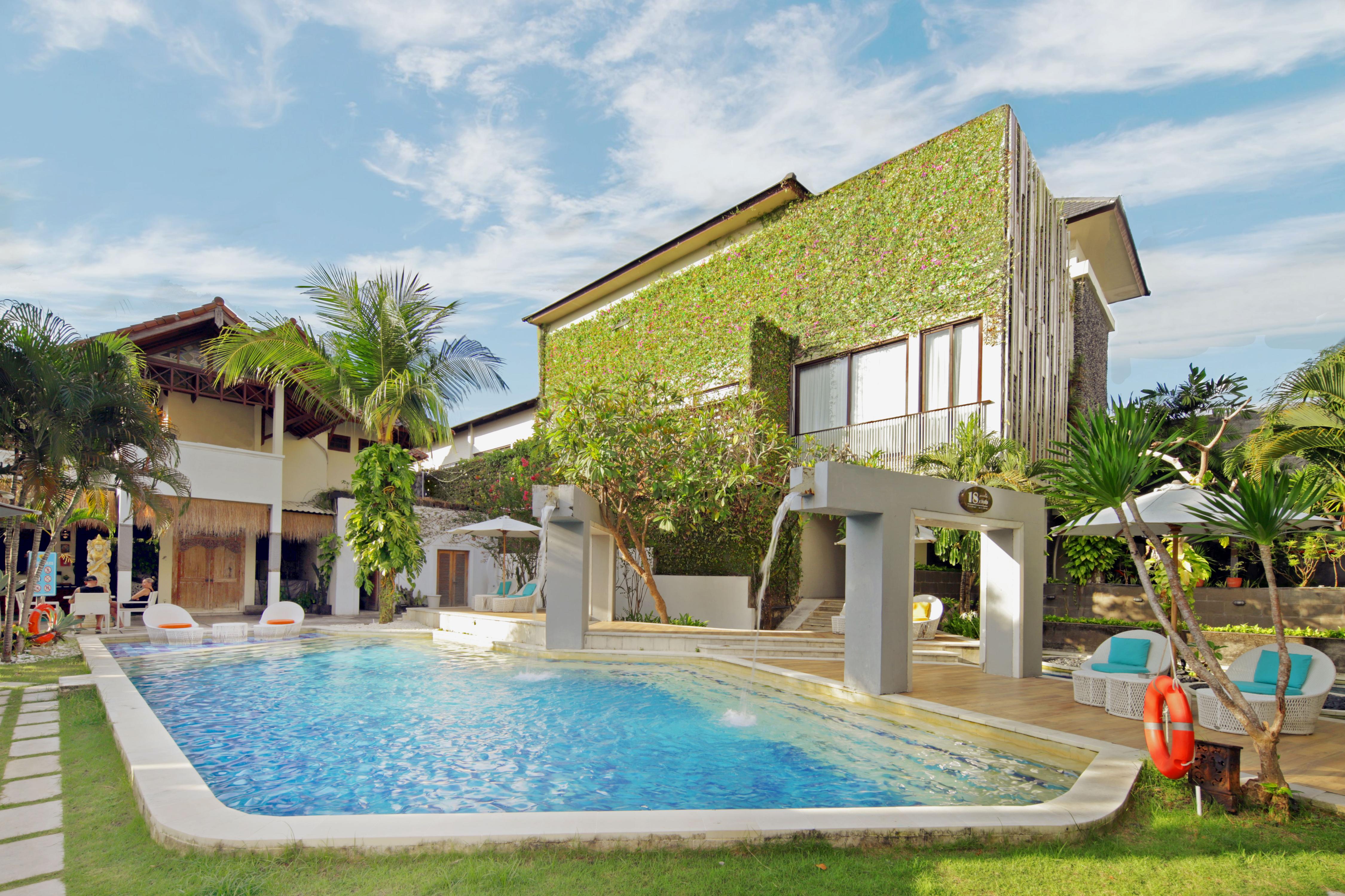 18 Suite Villa Kuta - Tap to explore photos