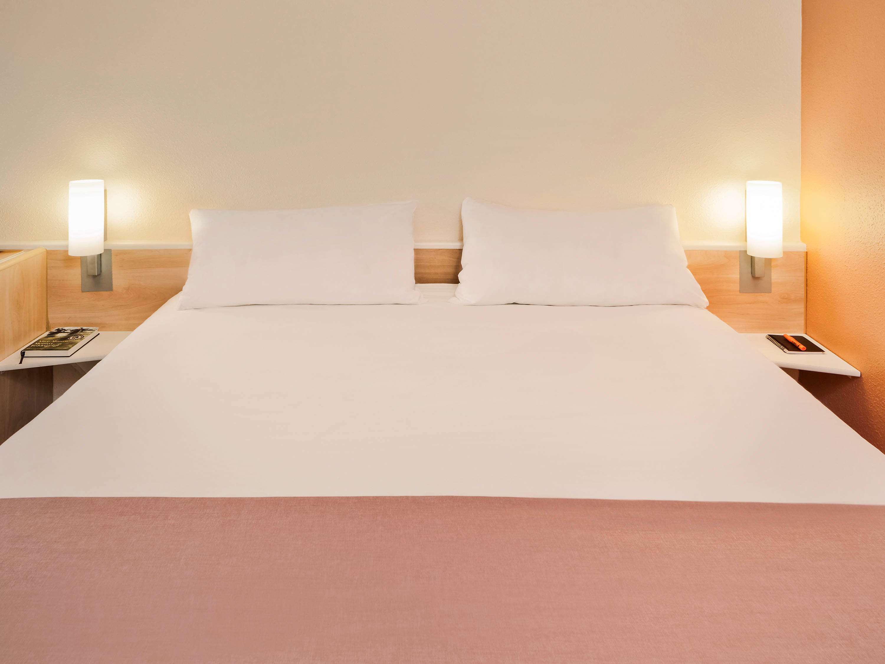 Hotel Ibis Budapest Centrum - Tap to explore photos