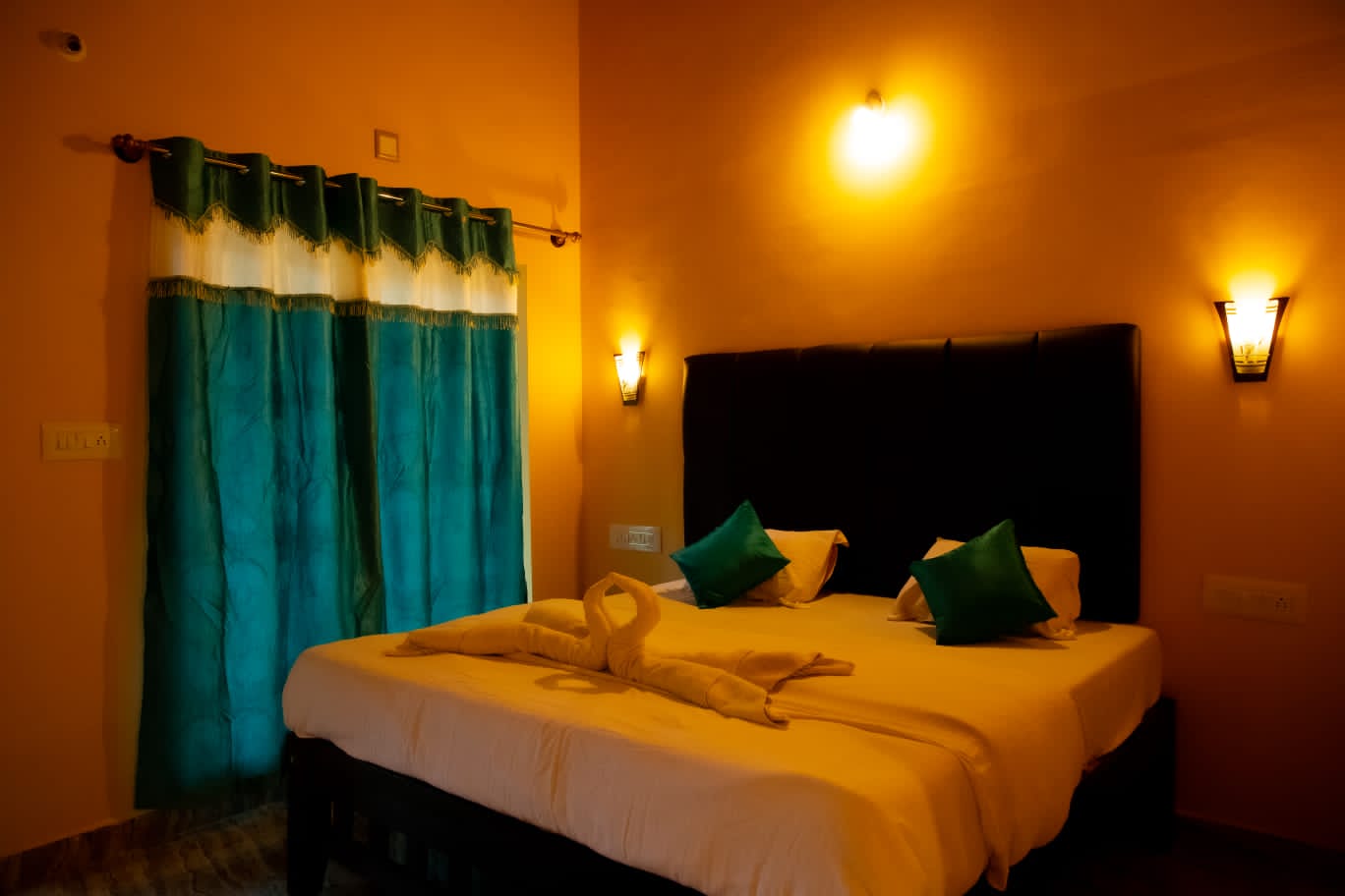 Tharangani Home | Hill-view Rooms - Tap to explore photos