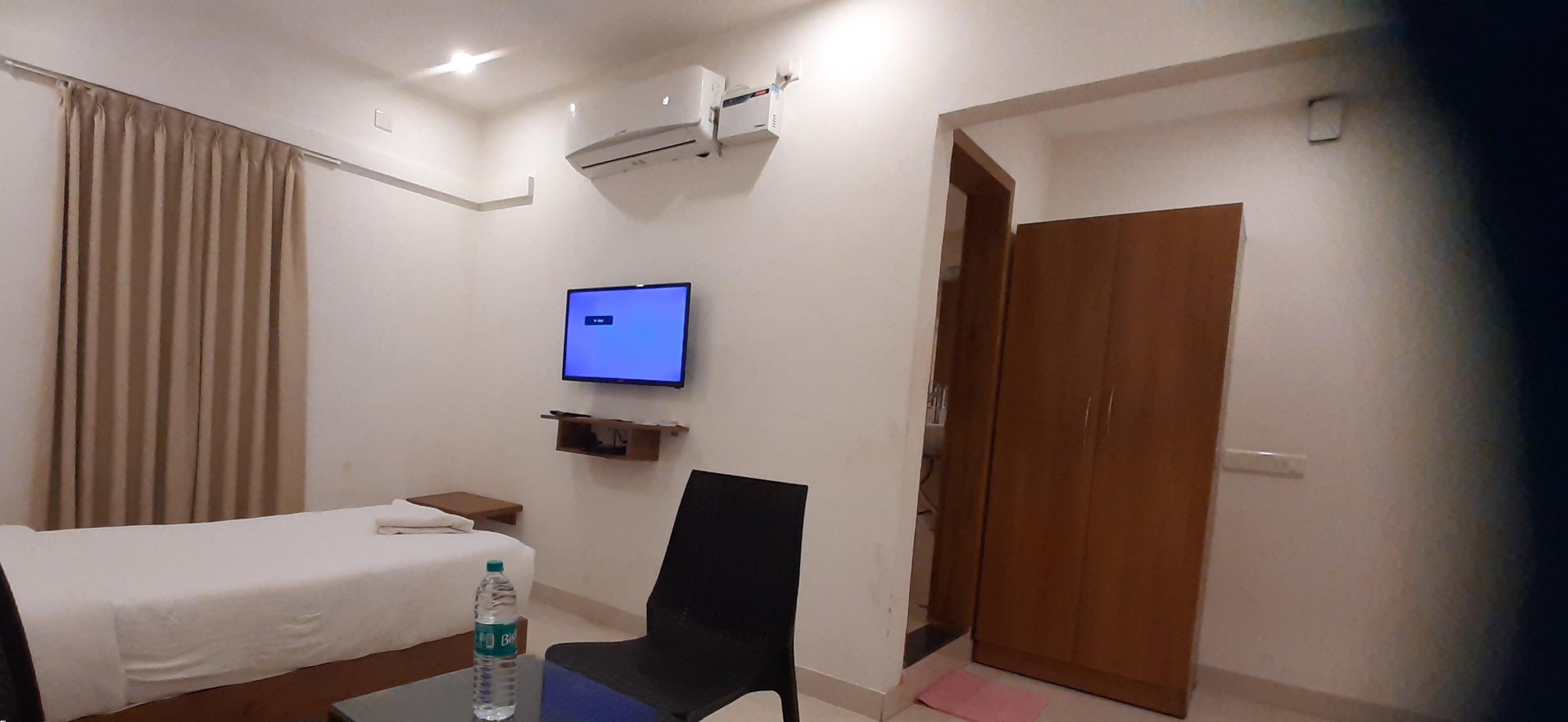 Hotel Airport City Bengaluru - Tap to explore photos