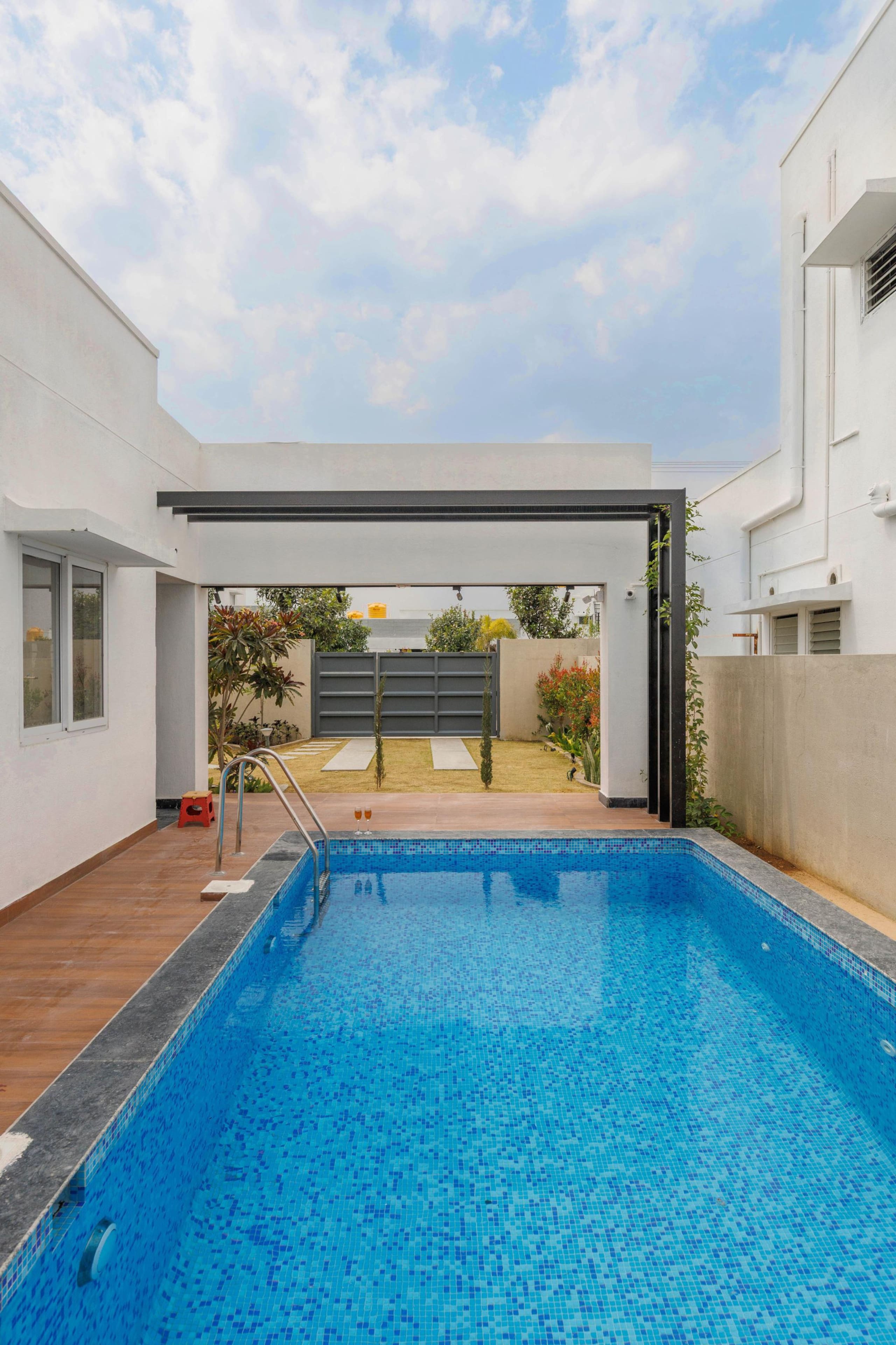 Bloom Haven by StayJade| Pool Villa | 1h HSR Blr - Tap to explore photos