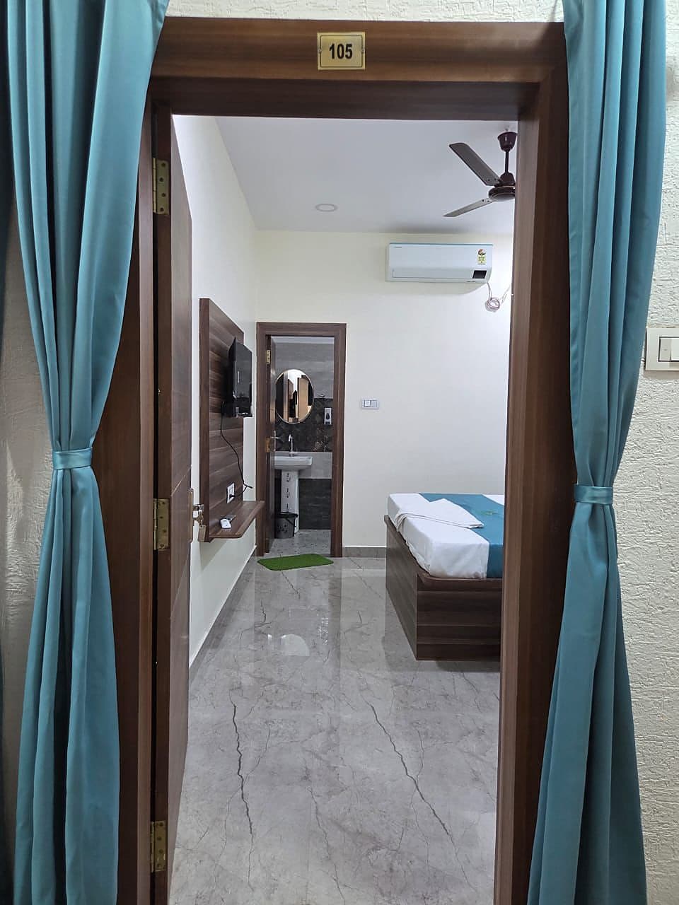 Avana Bliss Retreat Homestay || Single & Studio Rooms - Tap to explore photos