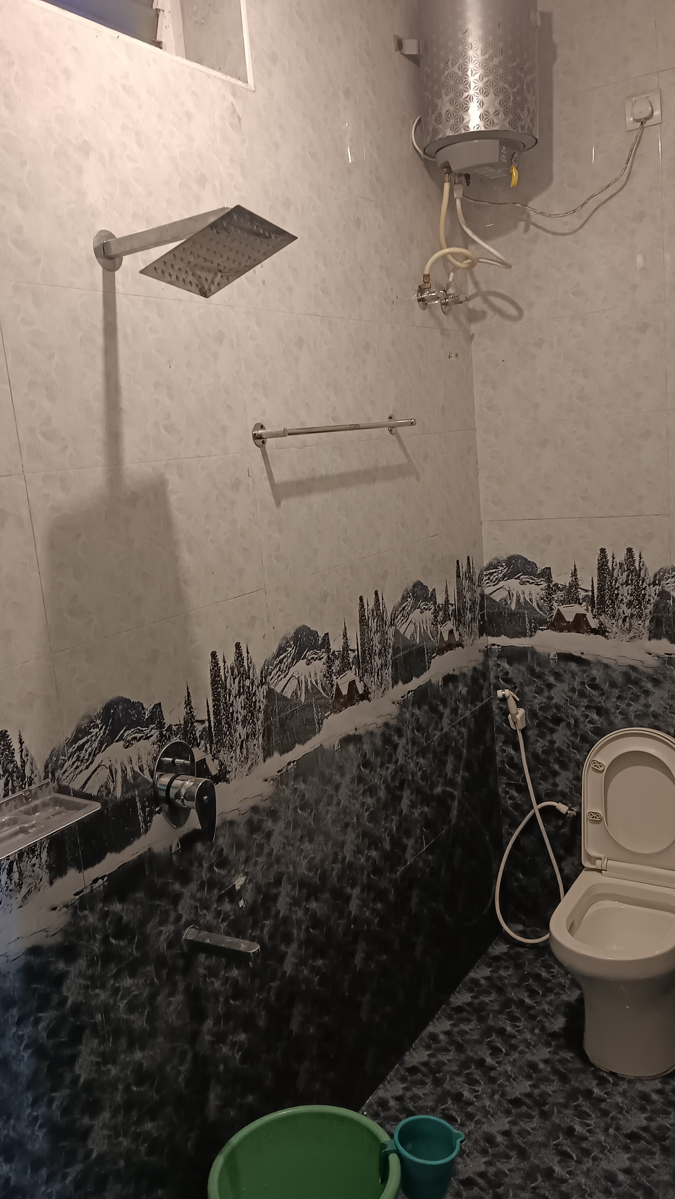SkyView Green Park Home stay - Tap to explore photos