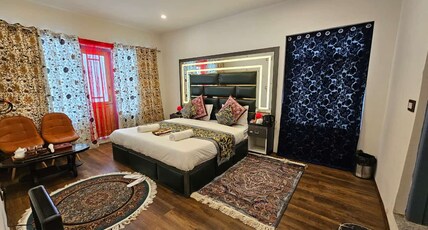 STAR GRAZE Room Type - Deluxe Room