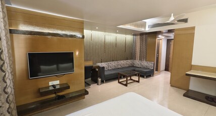 CASTLE INN Room Type - Suite Room