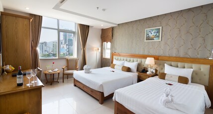 Royal Family Hotel Room Type - Superior Twin Room