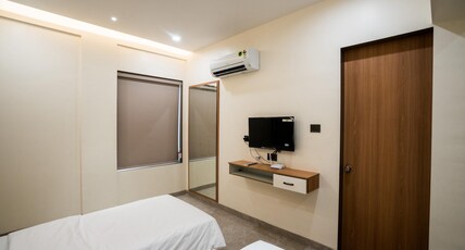 CHINTAMANI LODGING Room Type - DELUXE TWIN BED