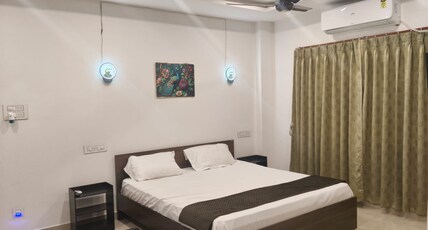 Luxury Dhavika stay eat n celebrate Room Type - Deluxe