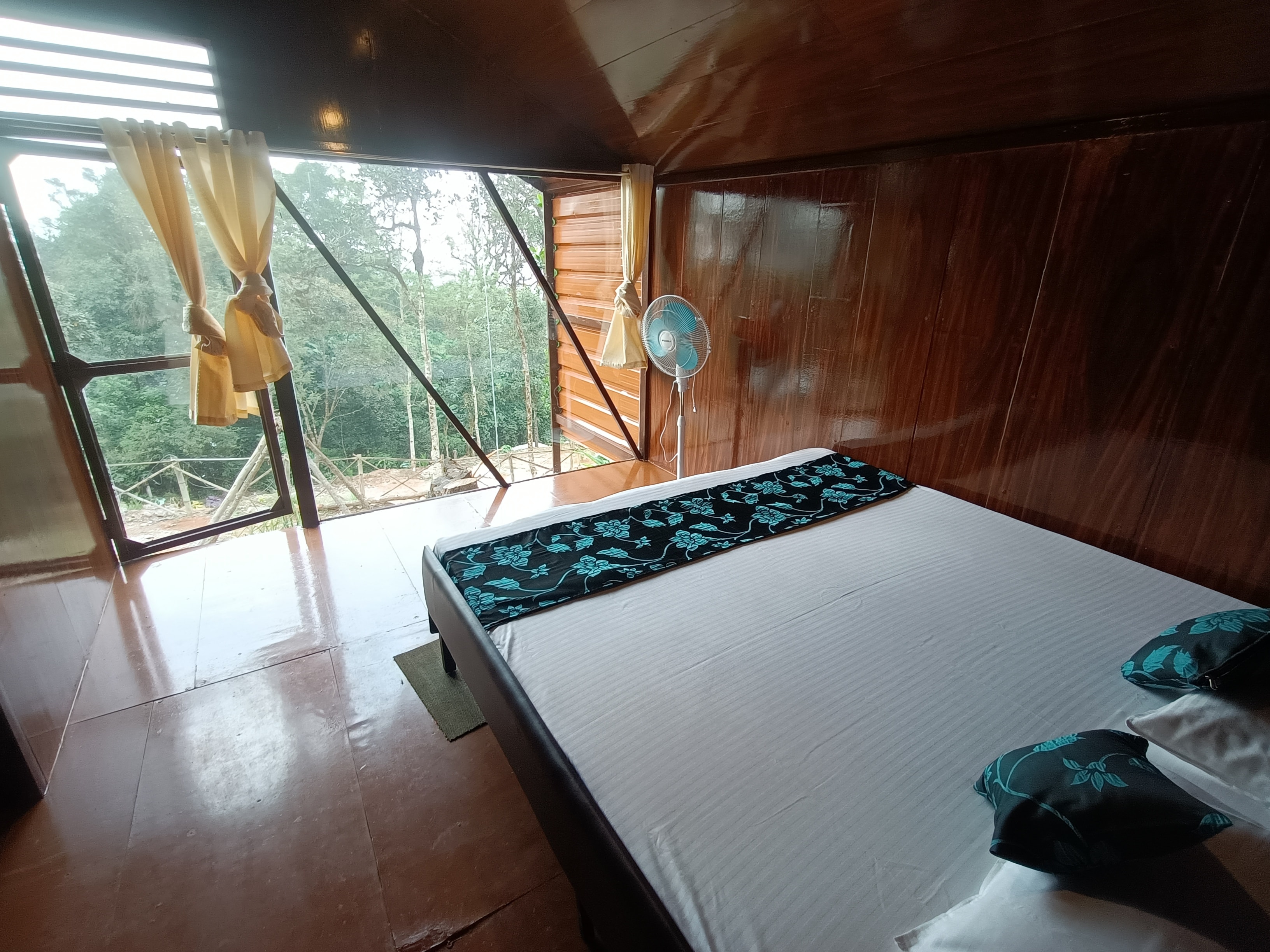42 Galibeedu Homestay - Tap to explore photos