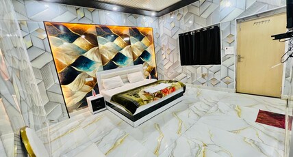 SS HOTEL Room Type - Super Deluxe AC Room