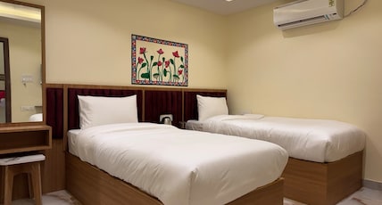 Hotel Skyline Room Type - Twin Deluxe Hotel Skyline Room Type - Twin Deluxe