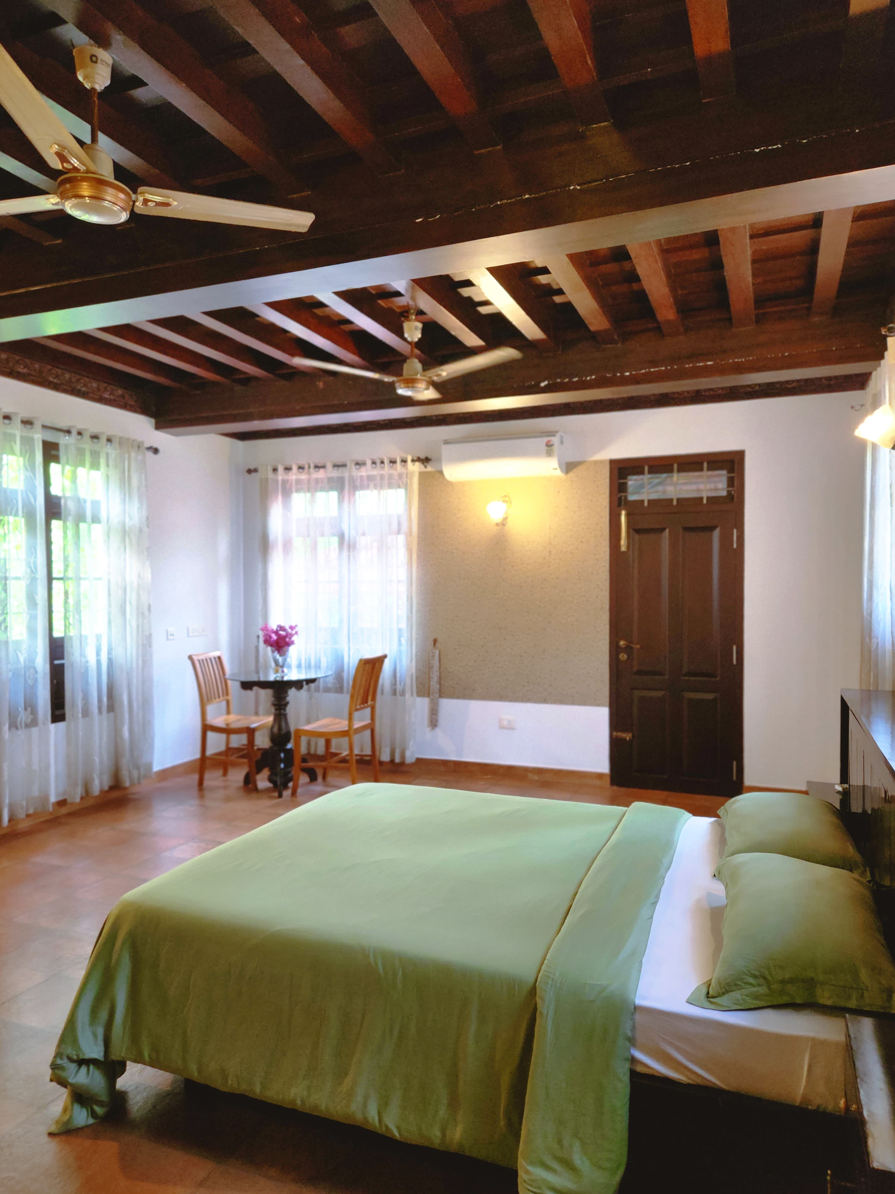 Poomuttam Heritage Village 4BHK - Tap to explore photos