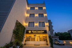 Hotel Amaltas