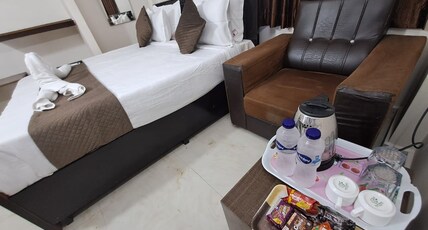 HOTEL GOVERDHAN Room Type - Deluxe Room Ac - Hill View - Cookie Platter HOTEL GOVERDHAN Room Type - Deluxe Room Ac - Hill View - Cookie Platter