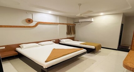 Hotel Adarsh Deluxe Room Type - Triple Bed AC Room