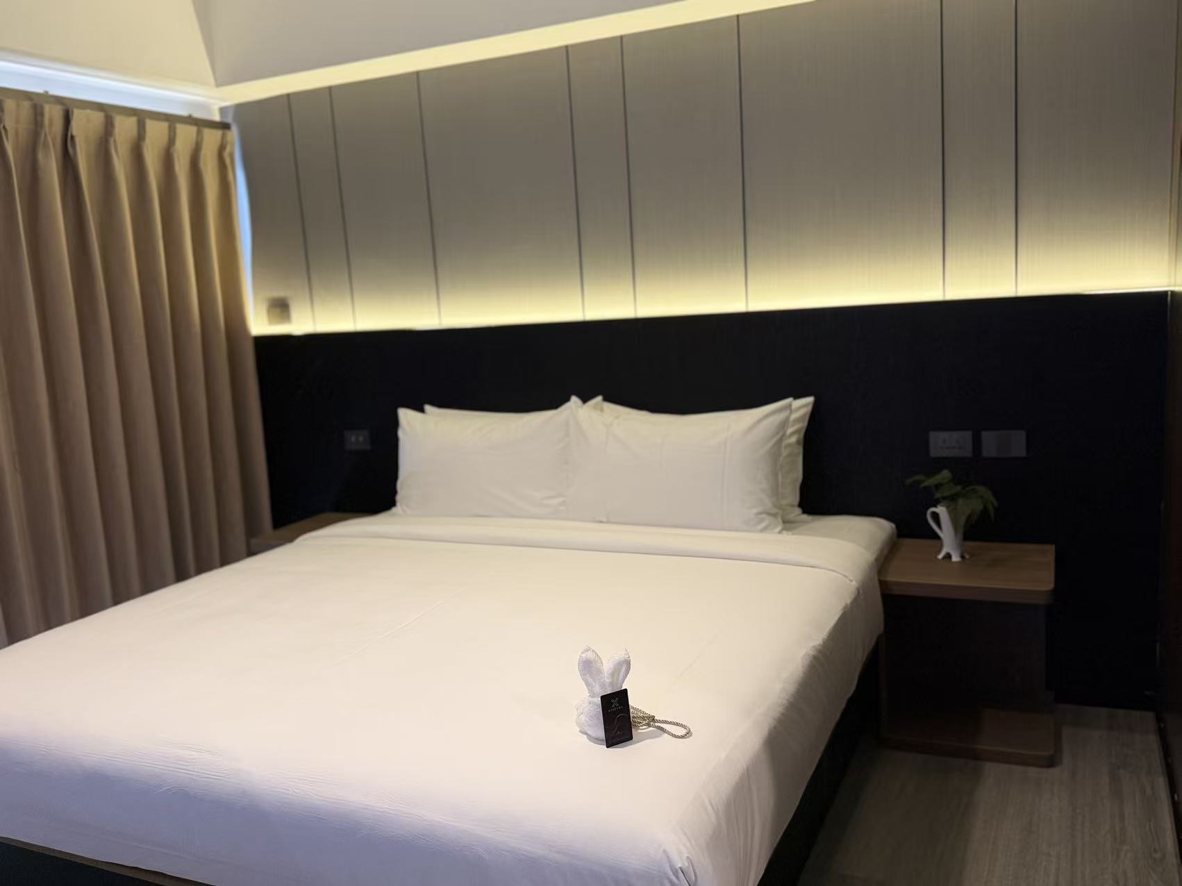 X Hotel Pattaya - Tap to explore photos