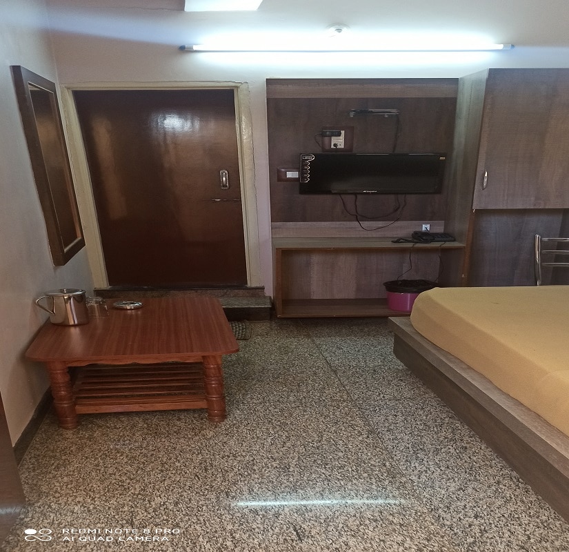 Shree Vara Residency - Tap to explore photos