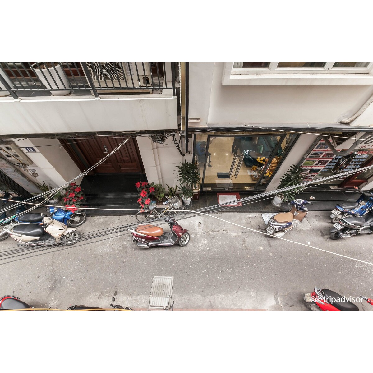 La Beaute de Hanoi Hotel - Tap to explore photos