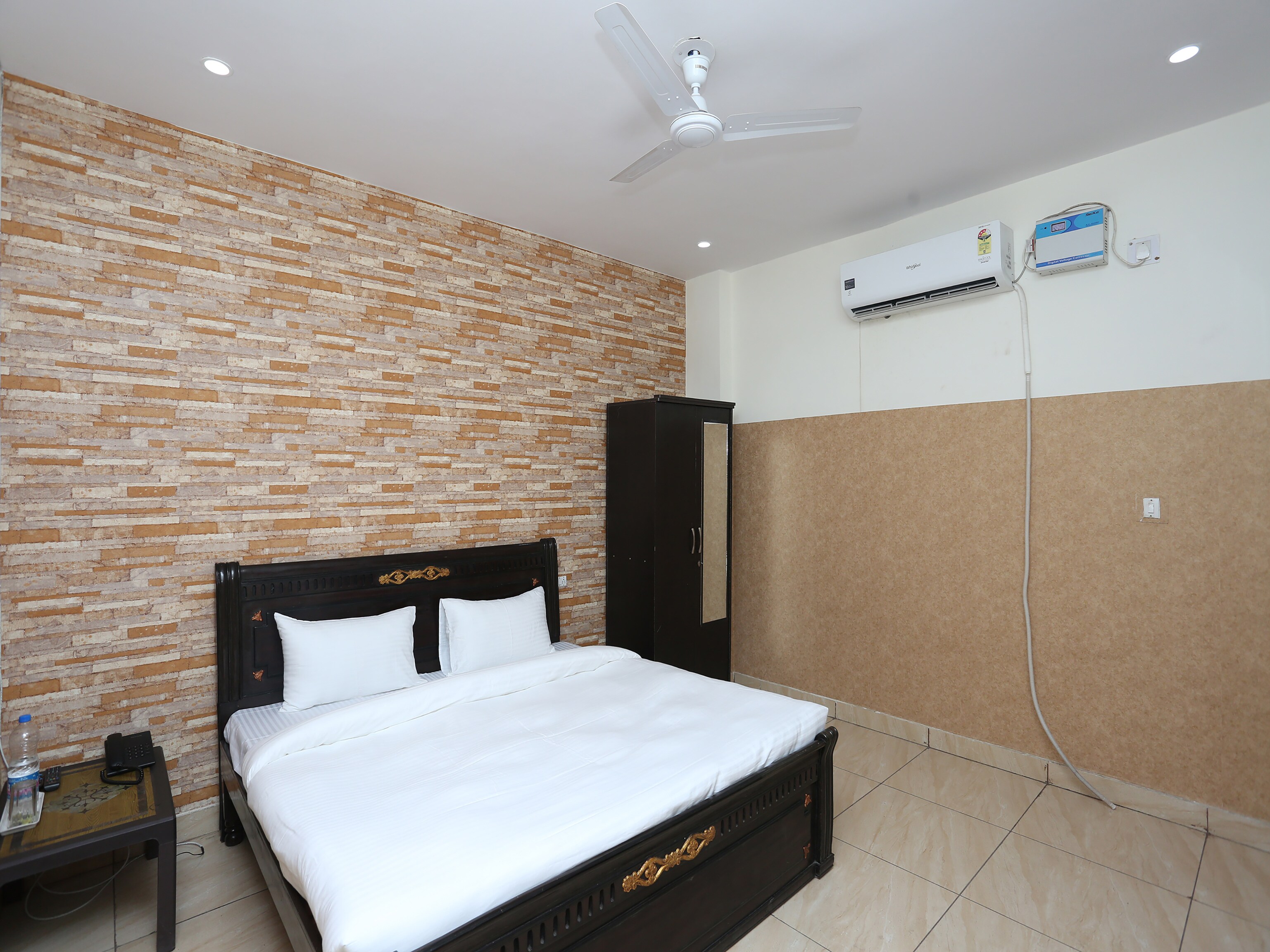 Hotel O Roshan Asansol Junction - Tap to explore photos