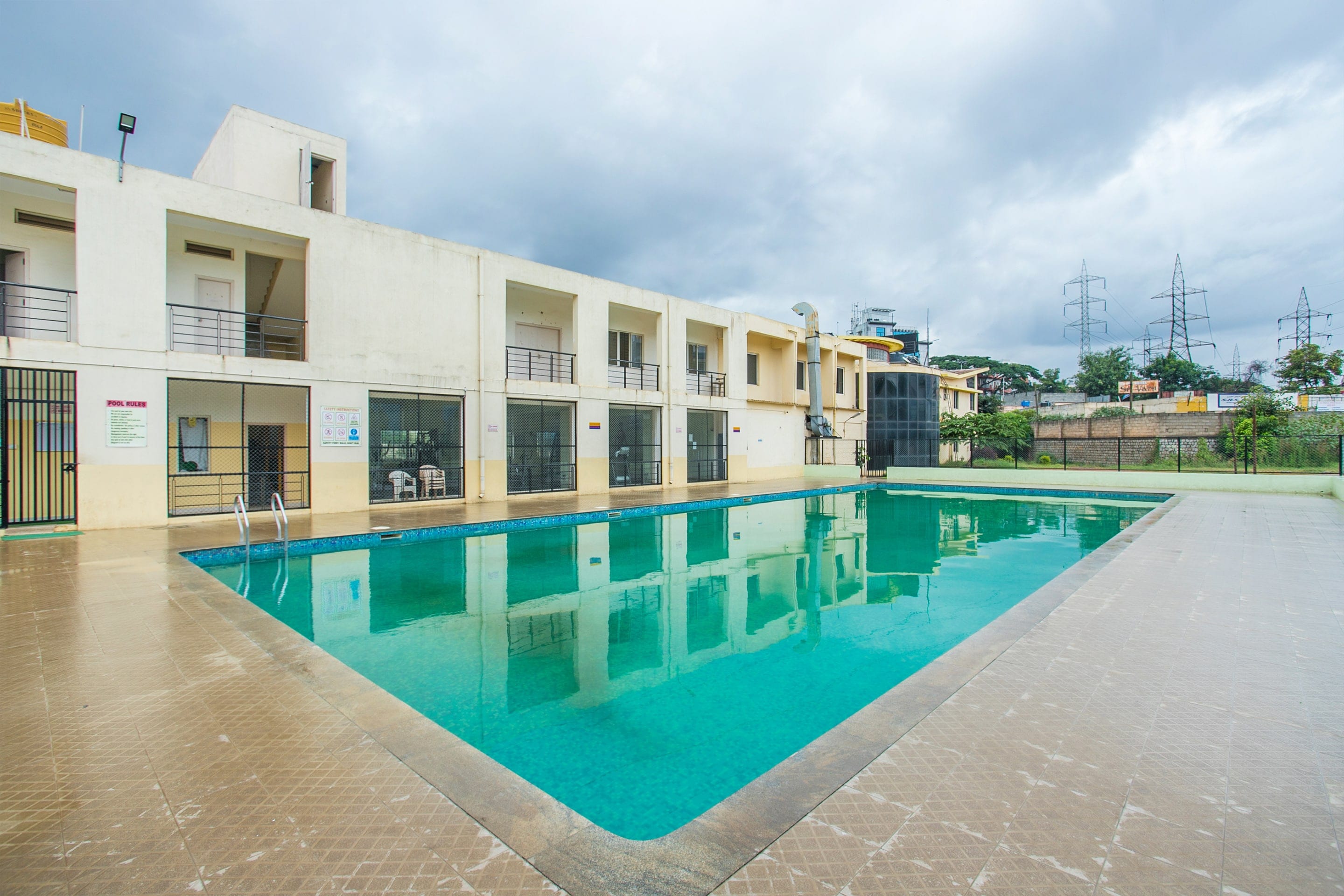 Super Hotel O Gymkhana Comforts - Tap to explore photos