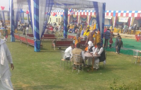 Hotel Jhansla - Tap to explore photos