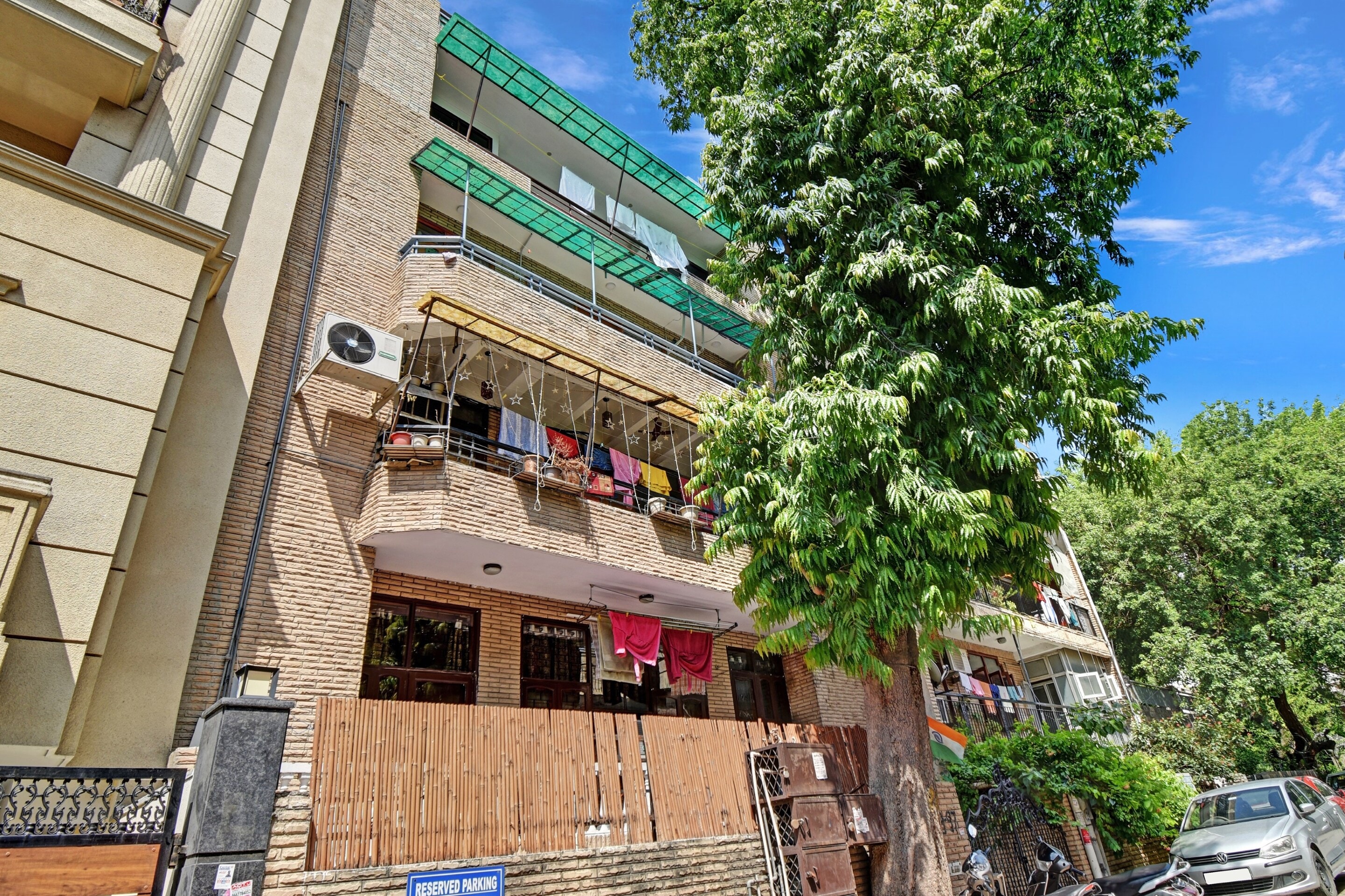 Hotel O Platinum Key - Tap to explore photos