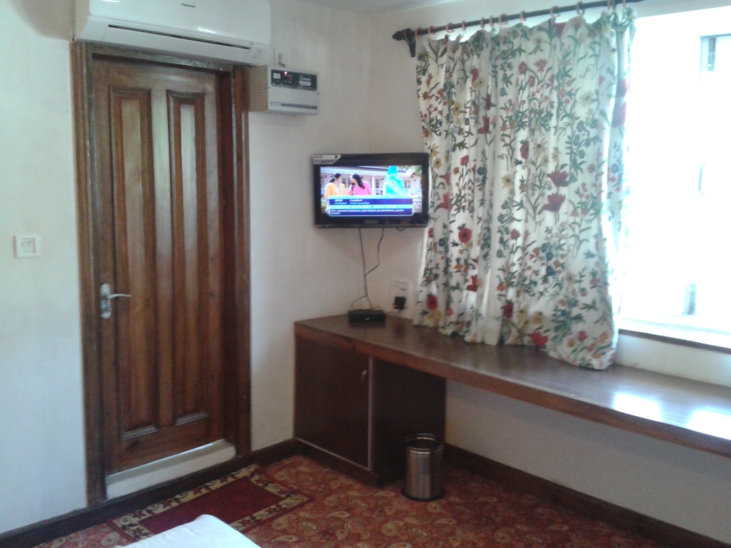 Paradise Gateway Homestay - Tap to explore photos