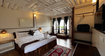 The Nettle & Fern Farmstay Room Type - Deluxe Double Room with Mountain View