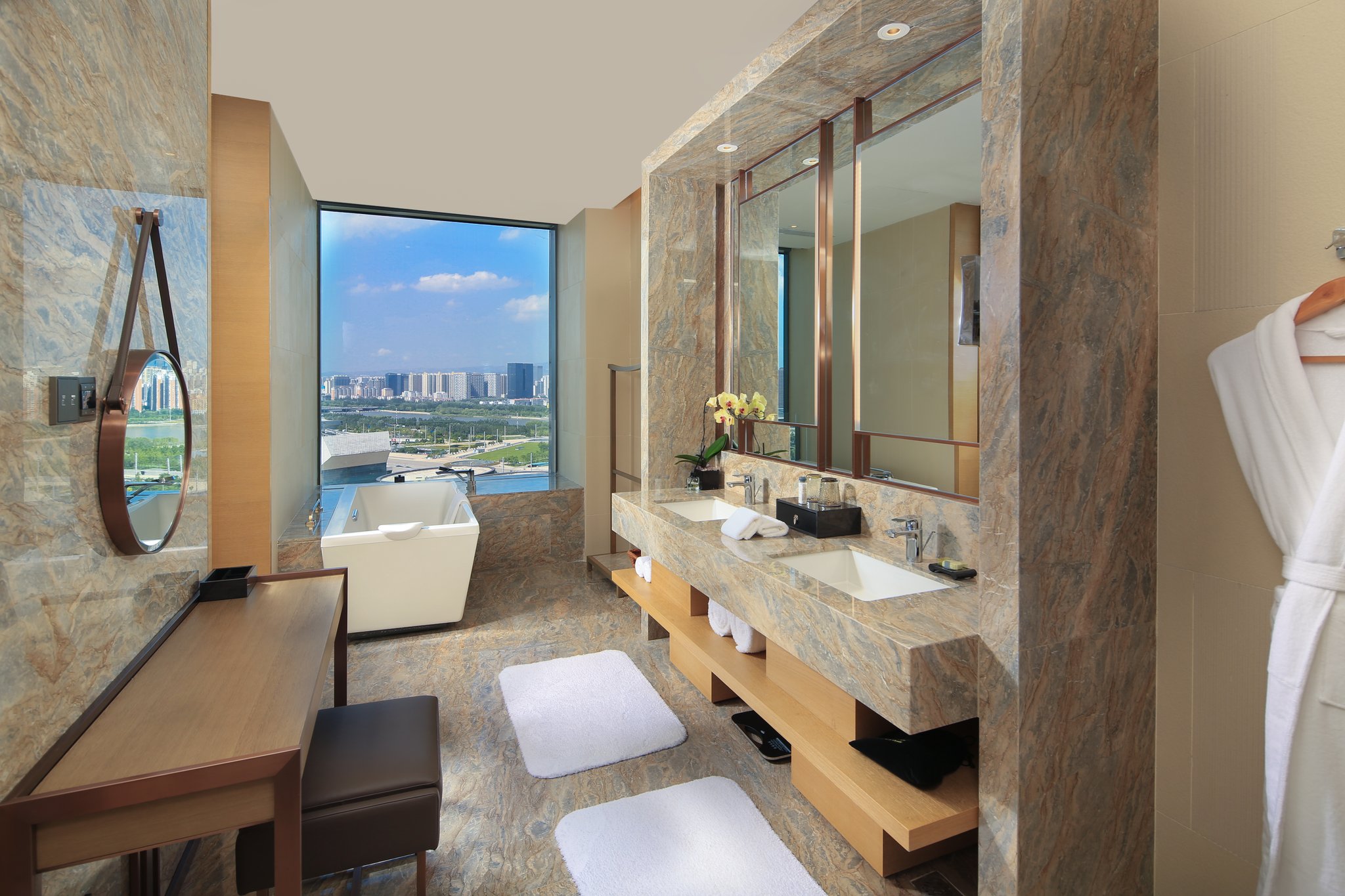 InterContinental Hotels TAIYUAN, an IHG hotel - Tap to explore photos