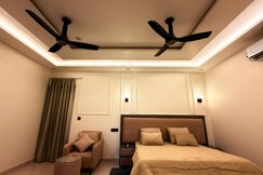 Oasis Villa Private Pool & Lawn Gurugram