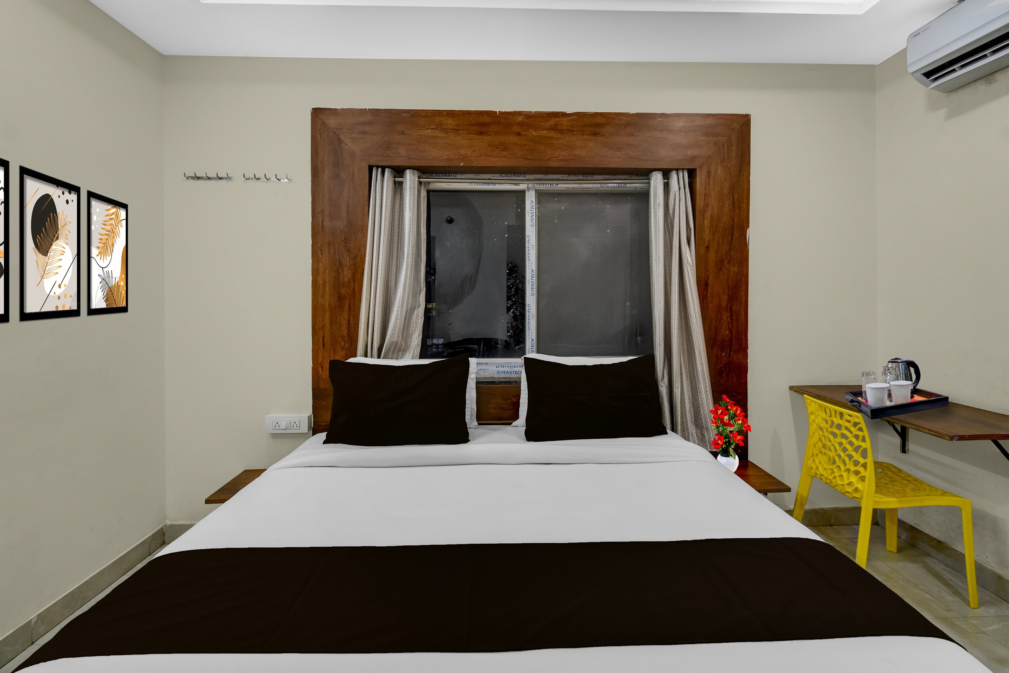 Super Townhouse Financial District Gachibowli Formerly Srinika Inn - Tap to explore photos