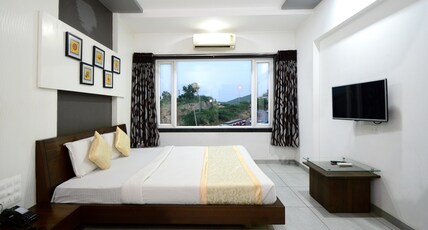 Hotel Shreepriya Room Type - Suite Room