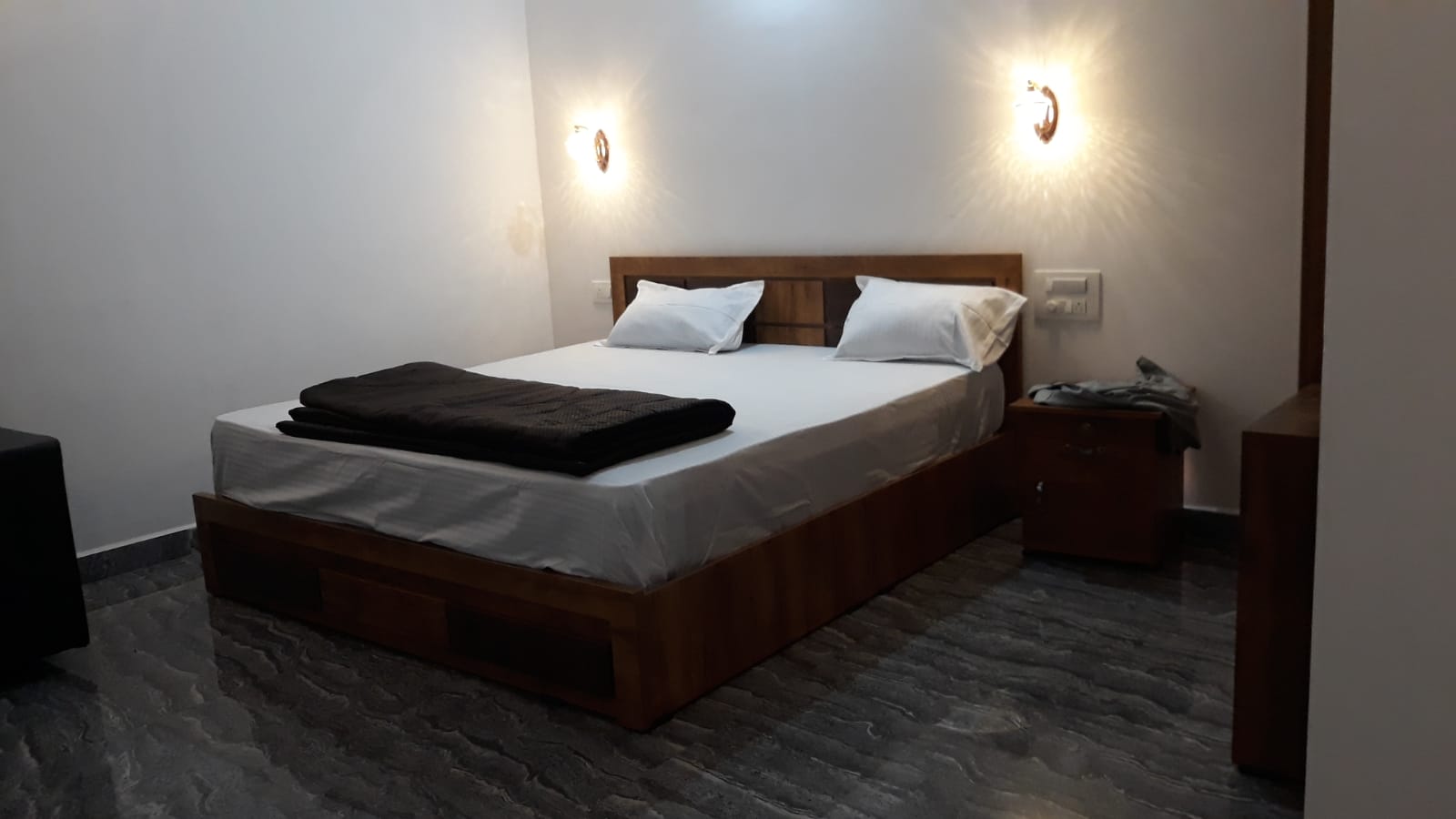 Kappoor HomeStay - Tap to explore photos