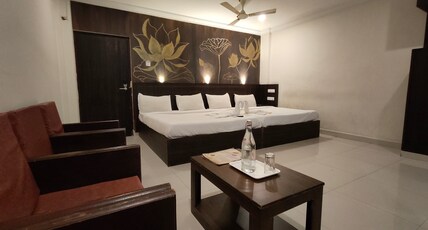 Hotel Gowtham Room Type - Deluxe Family A/C