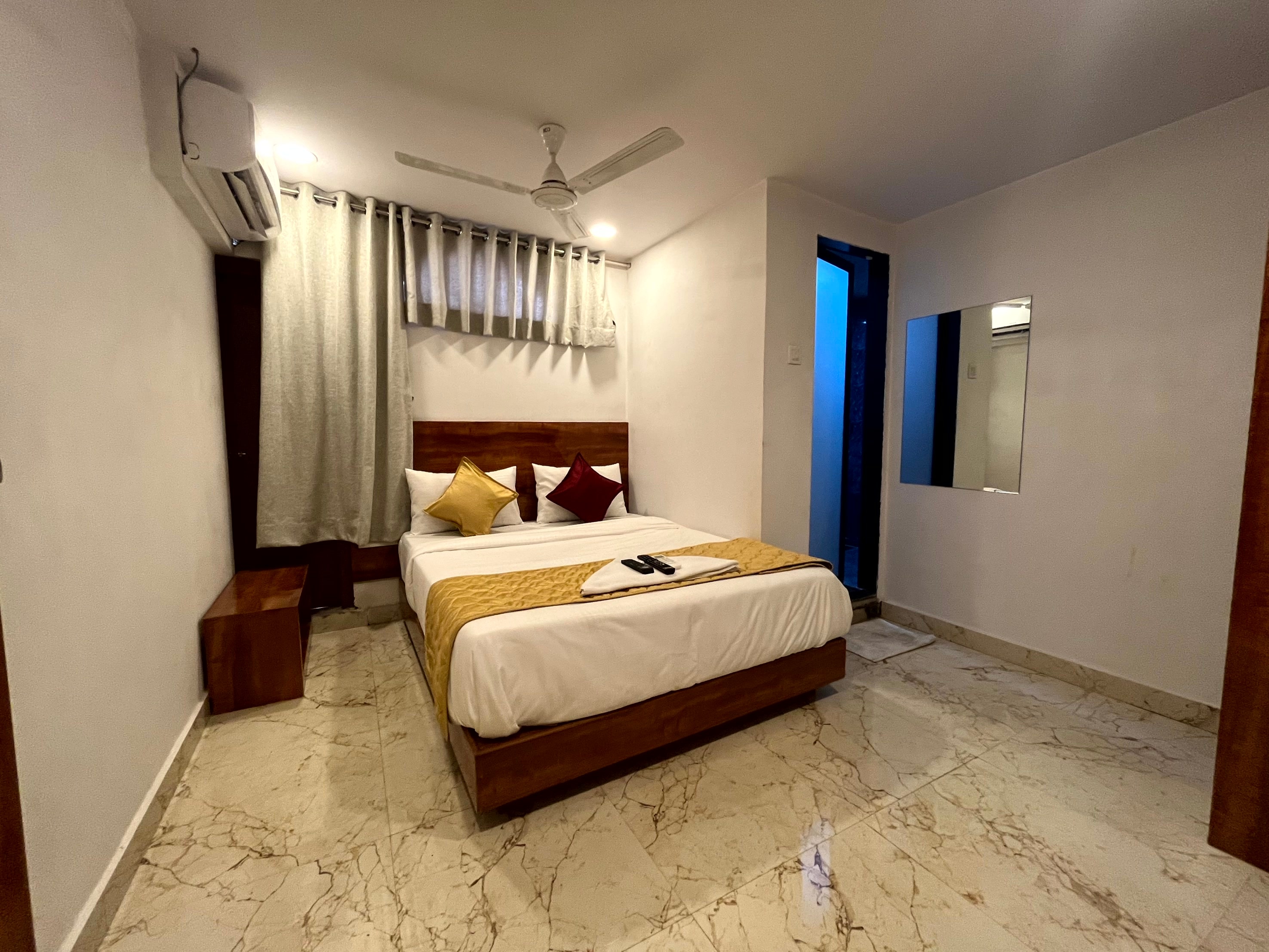 Hotel Delmond Prime  Near NESCO Exhibition Centre - Tap to explore photos