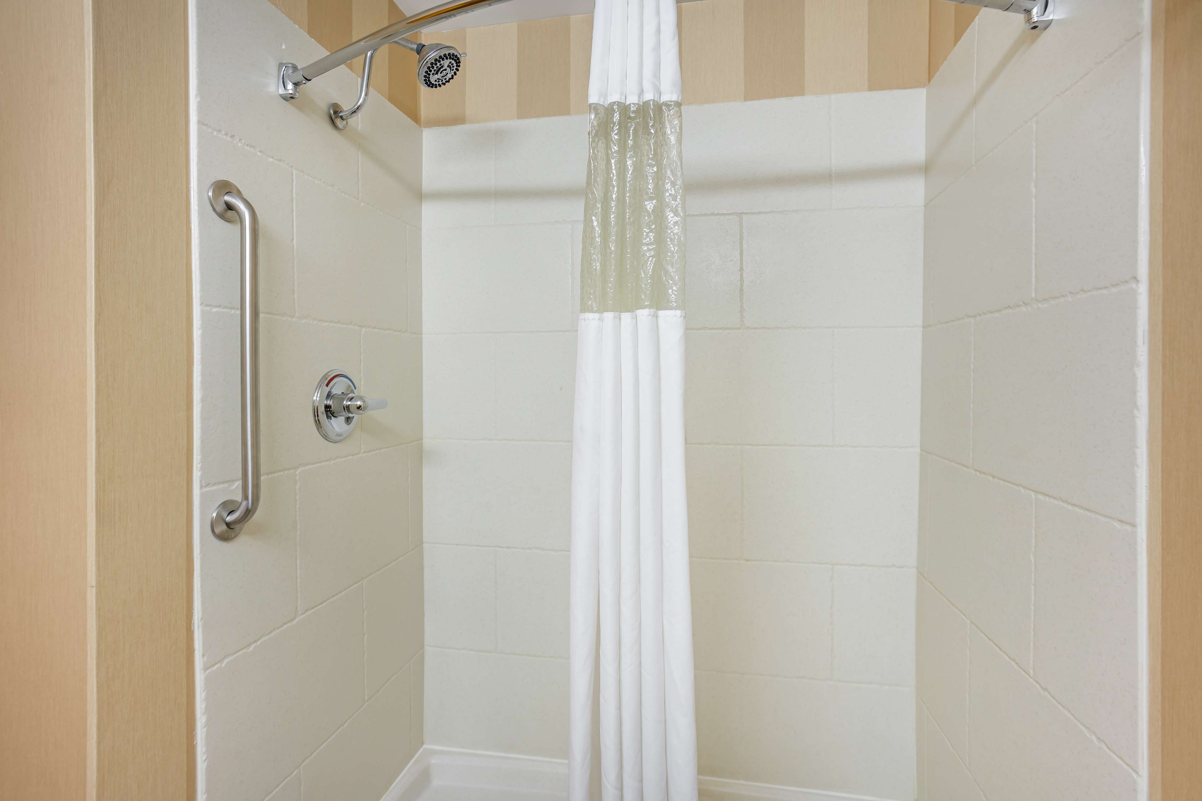 Best Western Plus University Park Inn & Suites - Tap to explore photos