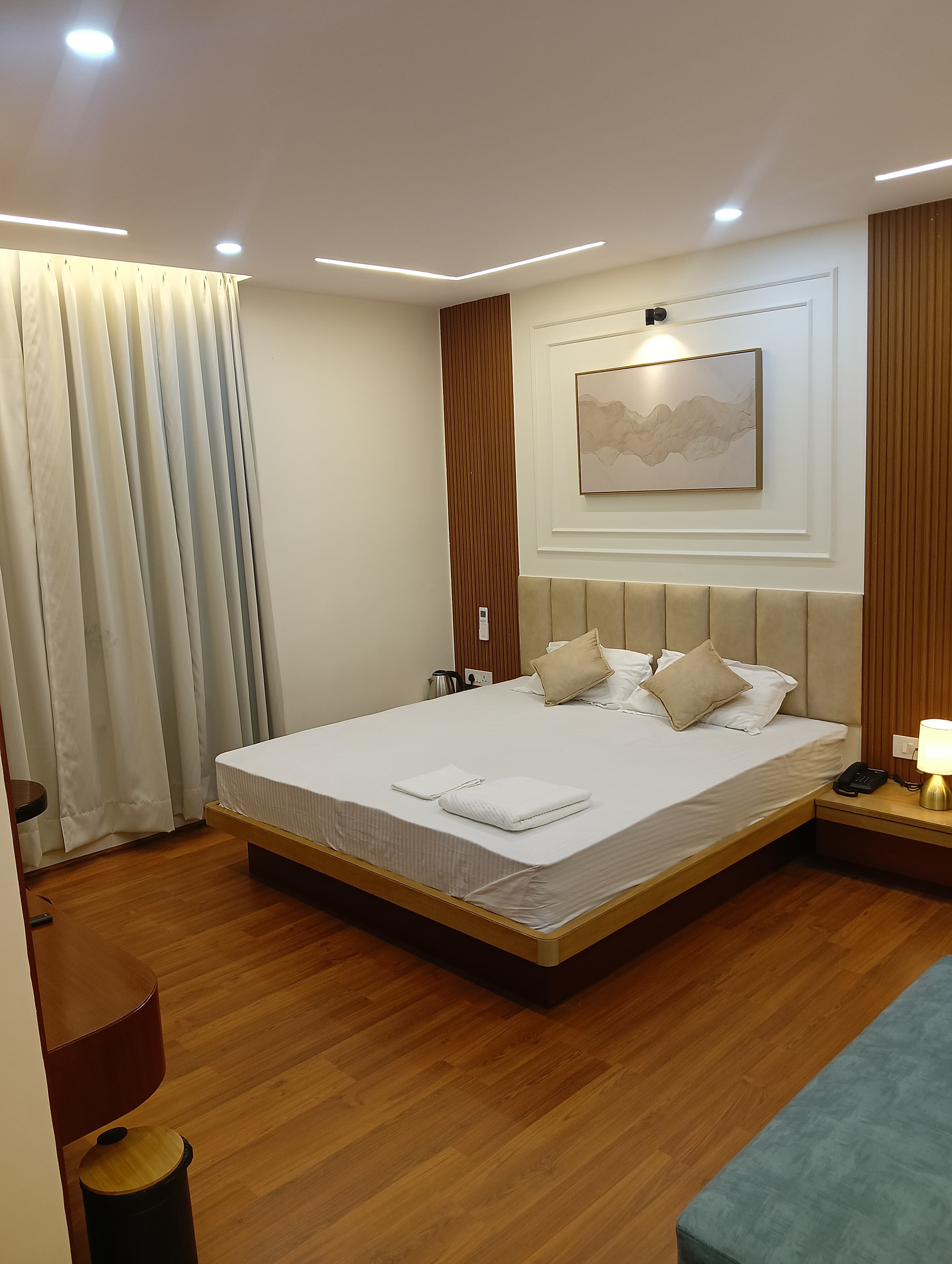 HOTEL HOLI STAY INN - Tap to explore photos