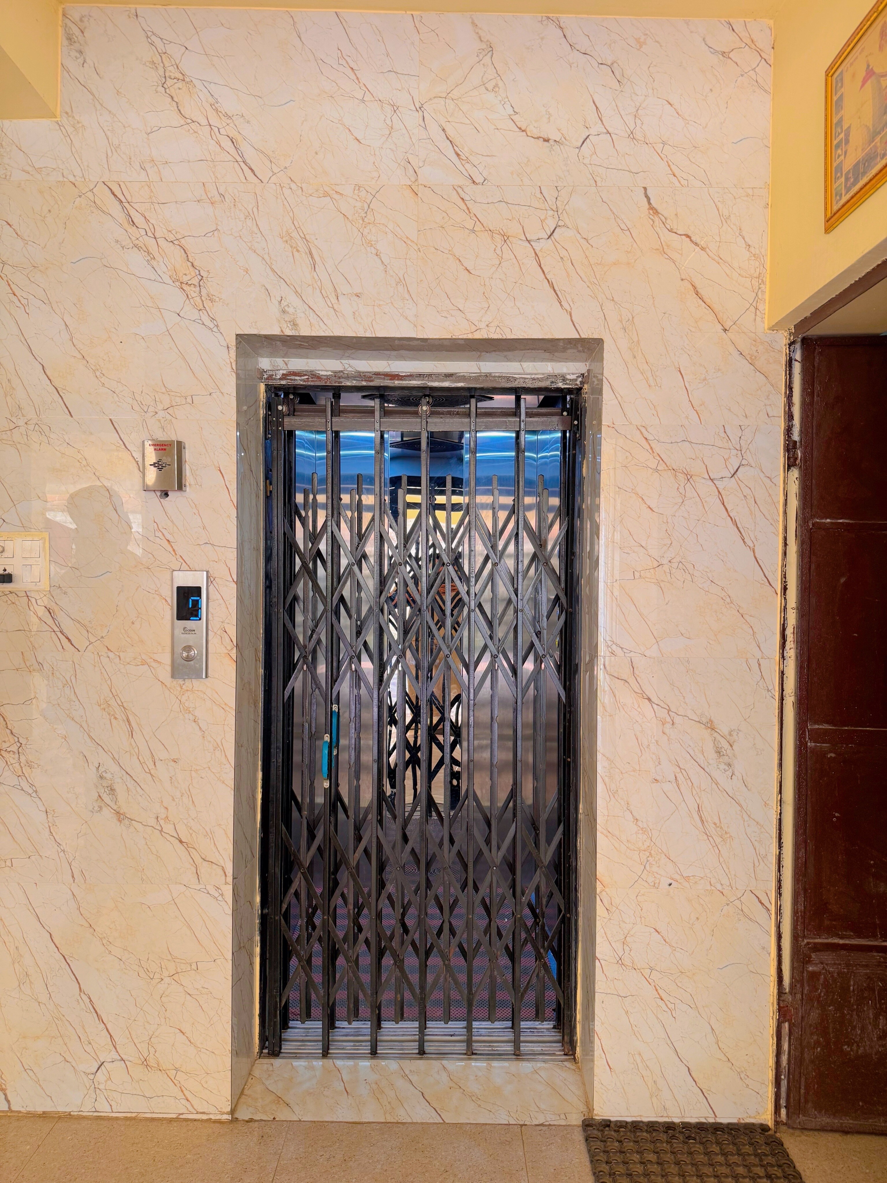 Atiti Studio Apartment 0.5 Km from Baidyanath Temple - Tap to explore photos