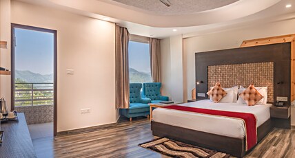 Kanishka Retreat Resort Chail Room Type - Premium Room with Balcony (Valley View)