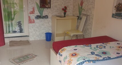 RUDRA PAYING GUEST HOUSE NAGWA Room Type - Balcony Queen Room RUDRA PAYING GUEST HOUSE NAGWA Room Type - Balcony Queen Room