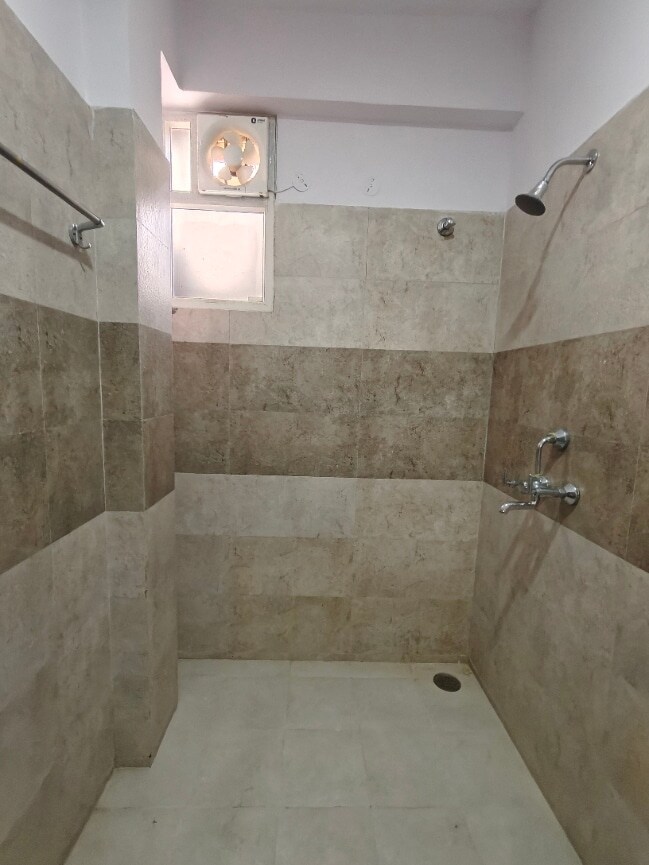 Hawa Homes Dew Single Room - Tap to explore photos