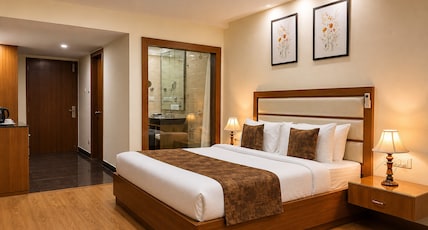 Shobla Royale Room Type - Luxury Suite with Private Balcony Hot and Cold AC Shobla Royale Room Type - Luxury Suite with Private Balcony Hot and Cold AC