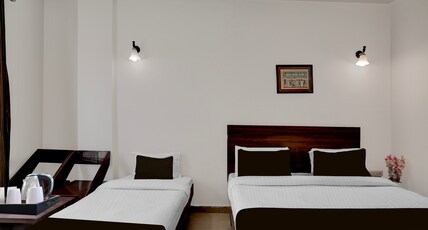 Collection O Vaishno Devi Temple Formerly Hotel The Leaf Room Type - Saver Double