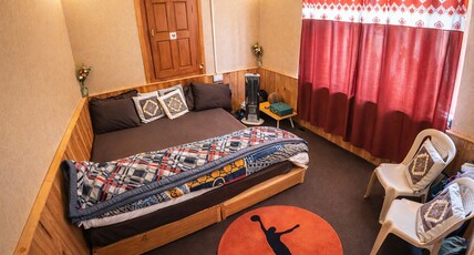 Sotra's Shivadelic Room Type - Premium Mountain View