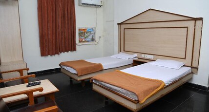 Hotel Sri Maurya Room Type - Luxury Suite Room