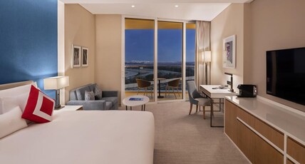 JA Lake View Hotel, Dubai Room Type - Two Connecting Family Deluxe Rooms with Access to Three Pools