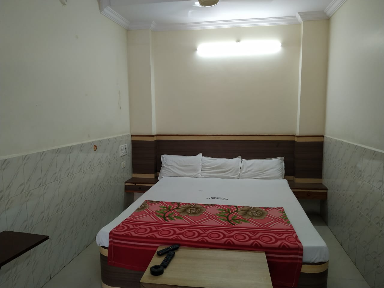 Hotel Sri Balaji Residency - Tap to explore photos