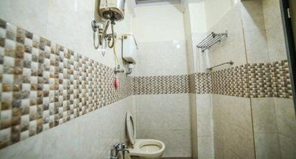 Shri Laxmi Lodge Room Type - DELUXE DOUBLE ROOM WITH ATTACH BATHROOM